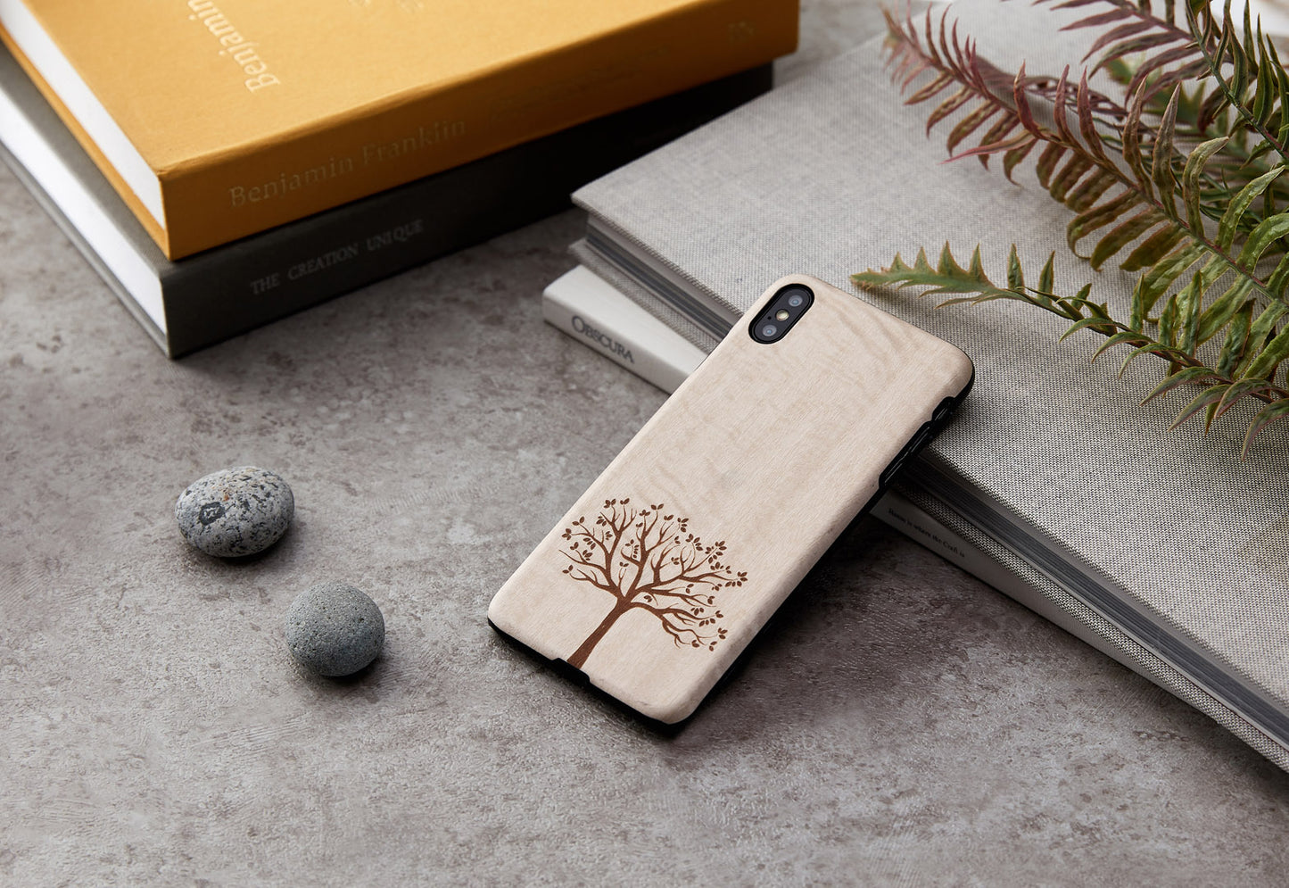 Cover for iPhone X/XS made of natural apple wood, black