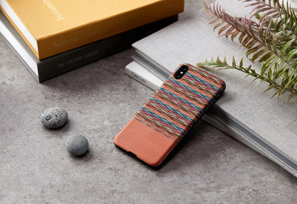 Smartphone cover in natural wood design for iPhone X/XS MAN&amp;WOOD