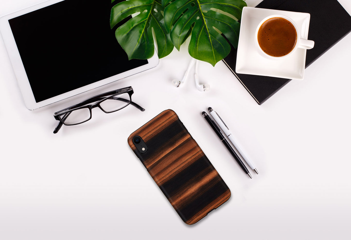 iPhone XR natural wood cover MAN&amp;WOOD ebony black