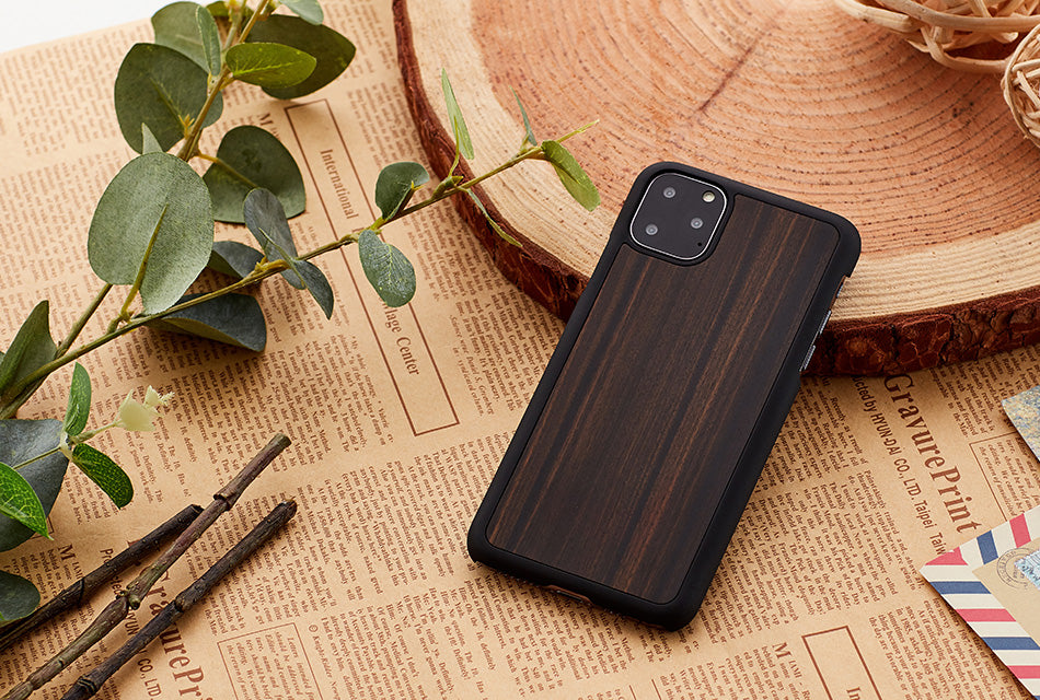 iPhone 11 Pro cover natural wood ebony MAN&amp;WOOD