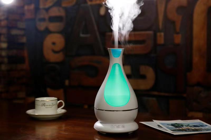 Essential oil diffuser with LED lights MiniMu 400ml White