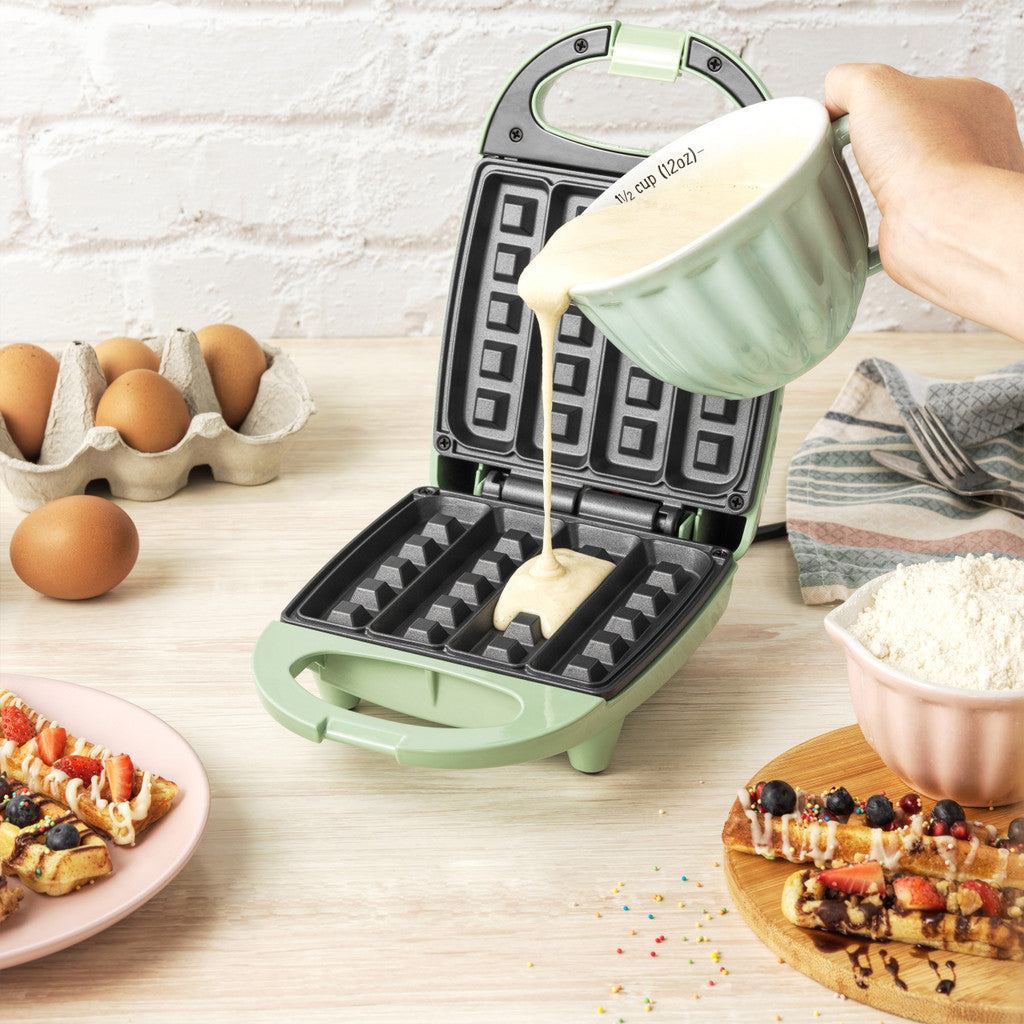 Waffle maker with non-stick coating, Petra PT5419NGRVDE, Green