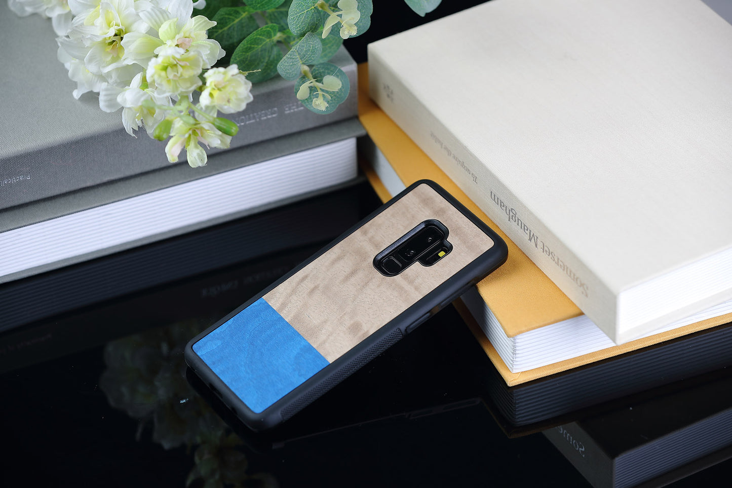 Smartphone cover made of natural wood Samsung Galaxy S9+ MAN&amp;WOOD