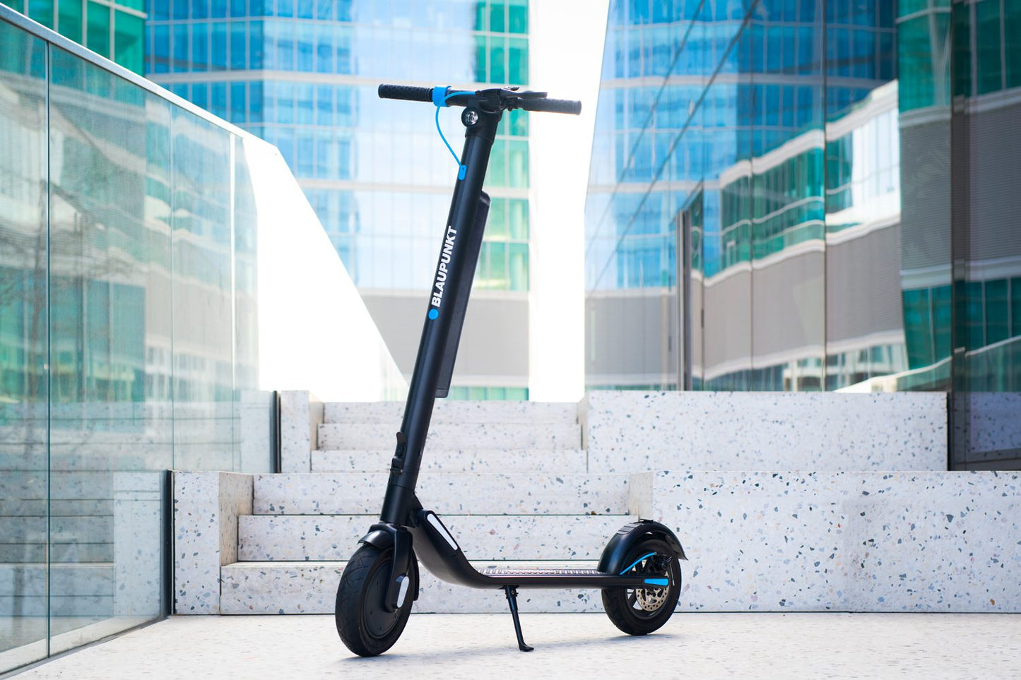 Electric scooter with LED display and cruise control, Blaupunkt ESC90X