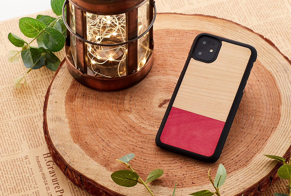 Smartphone cover iPhone 11 made of natural wood, MAN&amp;WOOD