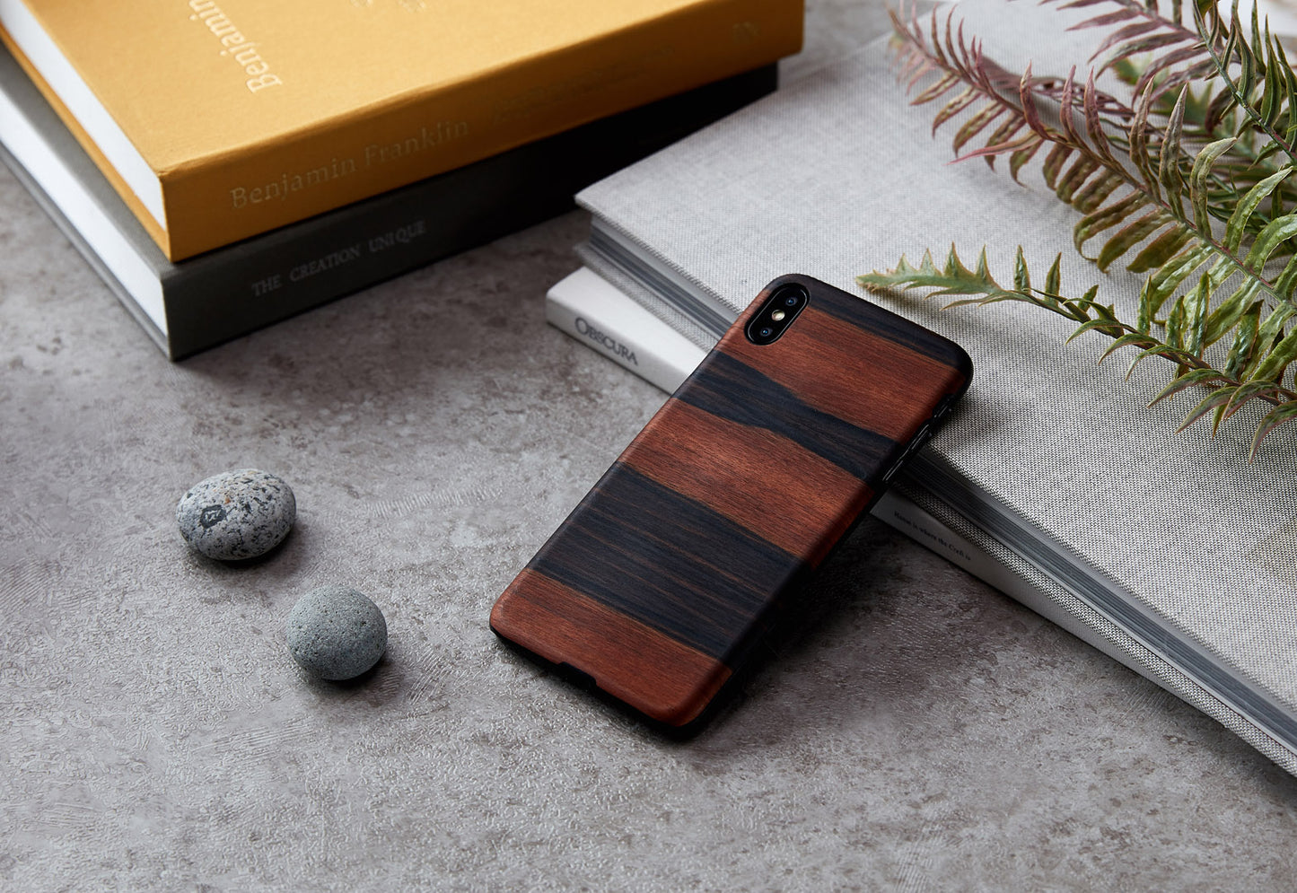 Smartphone case iPhone XS Max natural wood MAN&amp;WOOD