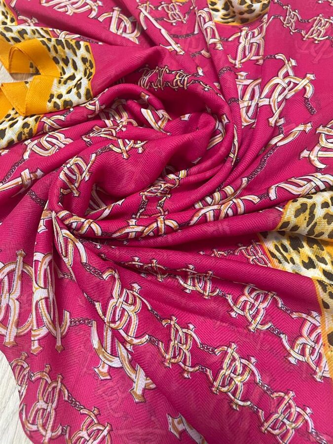 circular scarf, scarf, with a pattern.