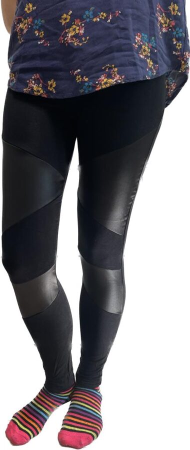 Airy leggings. Black