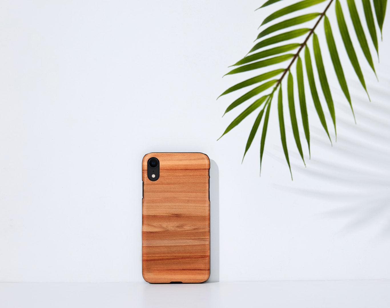 Smartphone cover iPhone XR natural wood MAN&amp;WOOD