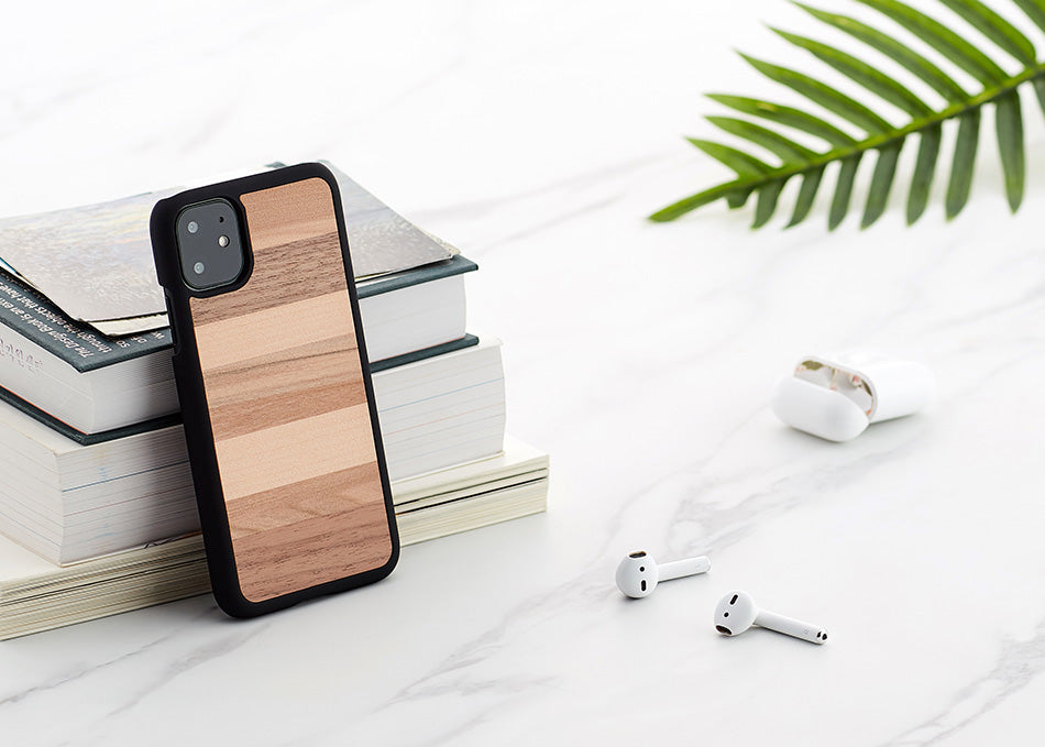 Smartphone cover made of natural wood iPhone 11 MAN&amp;WOOD