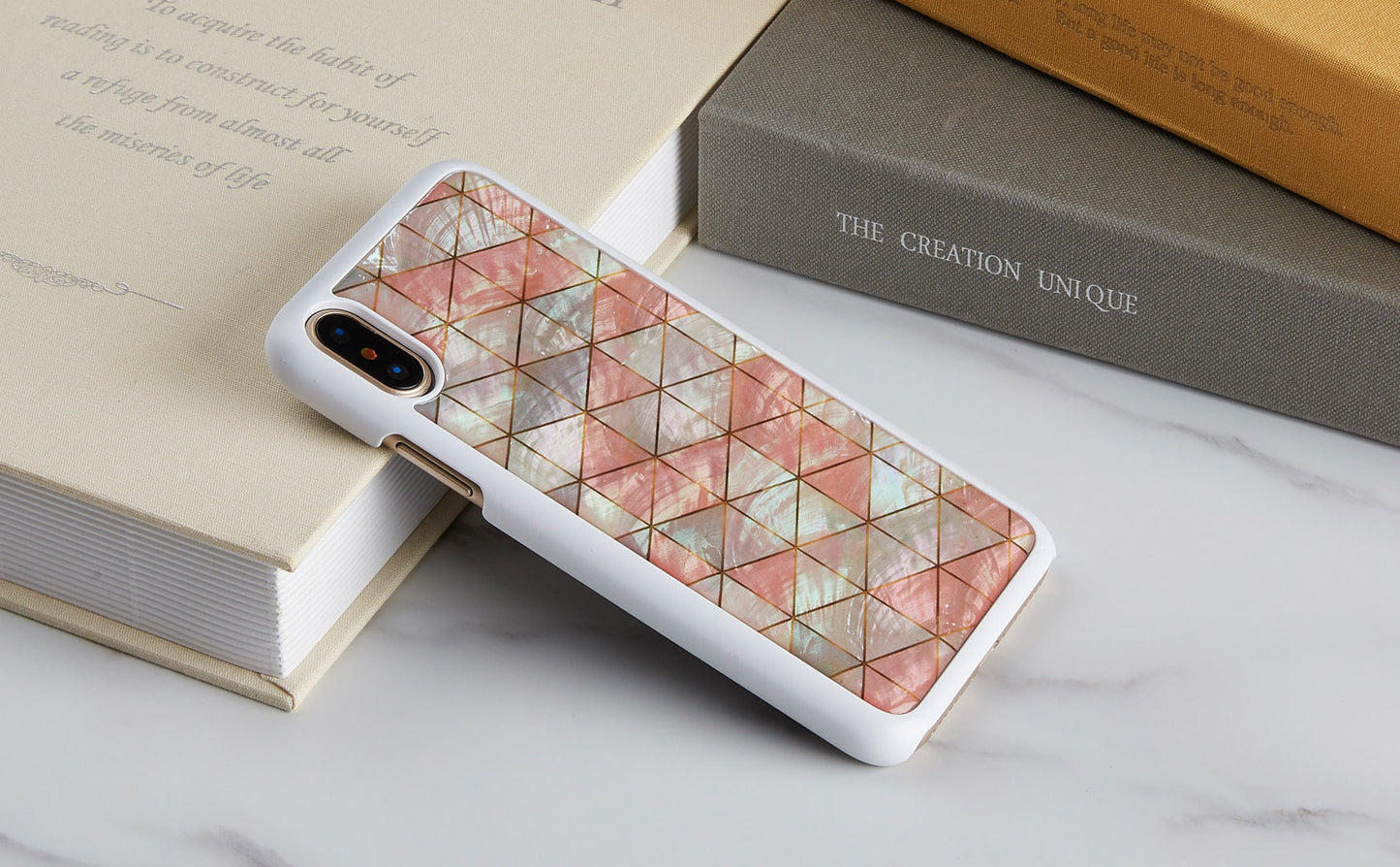 Smartphone case with polycarbonate and mother-of-pearl from iKins iPhone XS/S