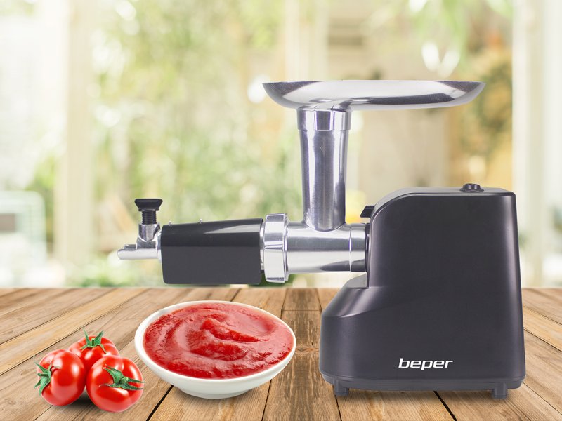 Электрическая мясорубка Beper с соковыжималкой для томатов компактная P102ROB200