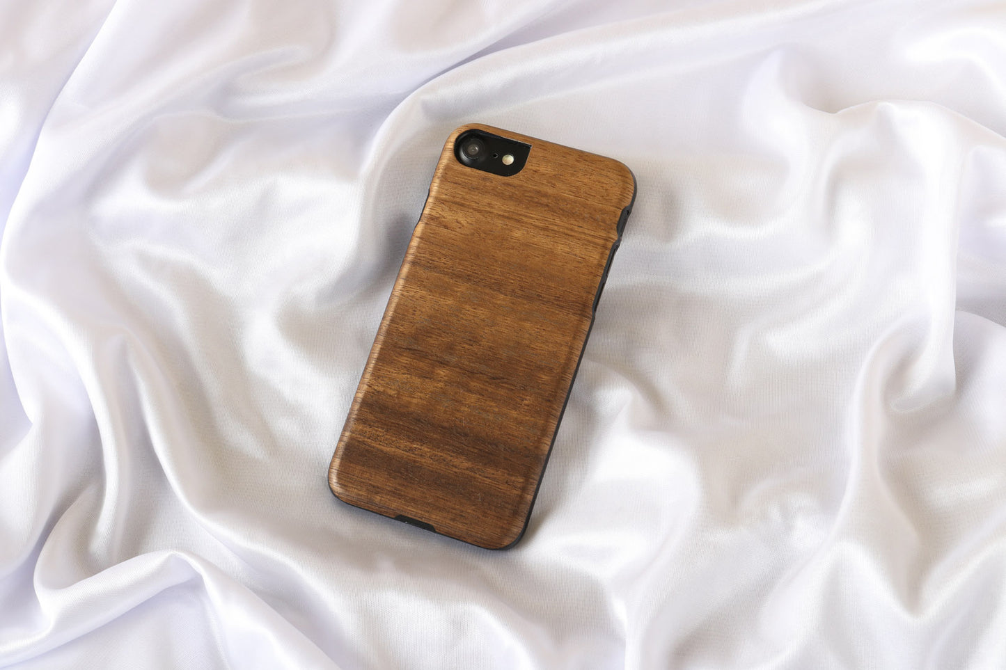 iPhone 7/8 SE (2020) koka un polikarbonāta vāciņš MAN&WOOD