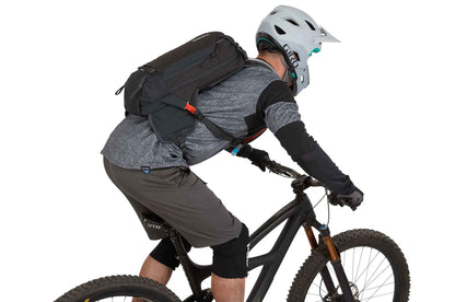 Hydration backpack 12L with CE protection Thule 3800 Rail Pro