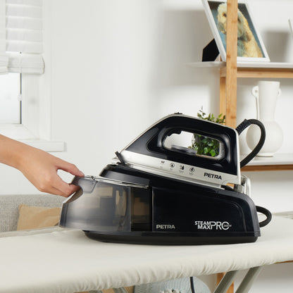 Steam iron with ceramic sole, 2400W - Petra PF01137VDE