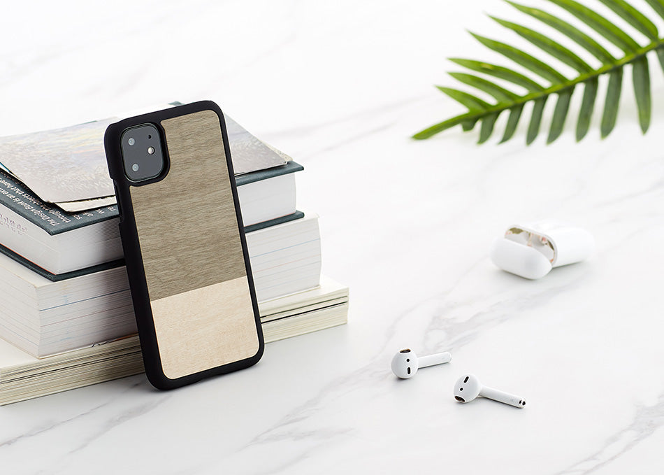 Smartphone cover for iPhone 11, natural wood, MAN&amp;WOOD