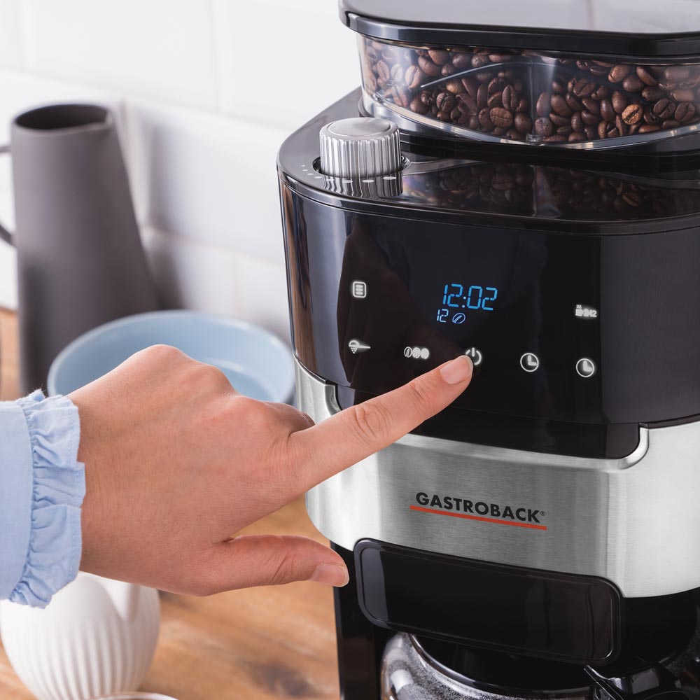 Kafijas automāts Gastroback 42711 Coffee Machine Grind & Brew Pro, 900W, 1.5L, integrētas dzirnaviņas