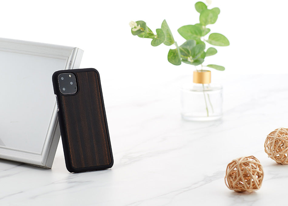 iPhone 11 Pro cover natural wood ebony MAN&amp;WOOD