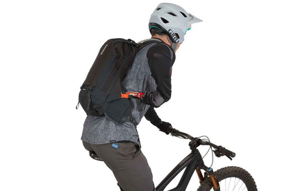 Hydration backpack 12L with CE protection Thule 3800 Rail Pro