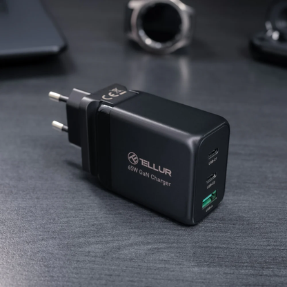 65W GaN sienas lādētājs 3 porti, 2xUSB-C + USB-A, Tellur