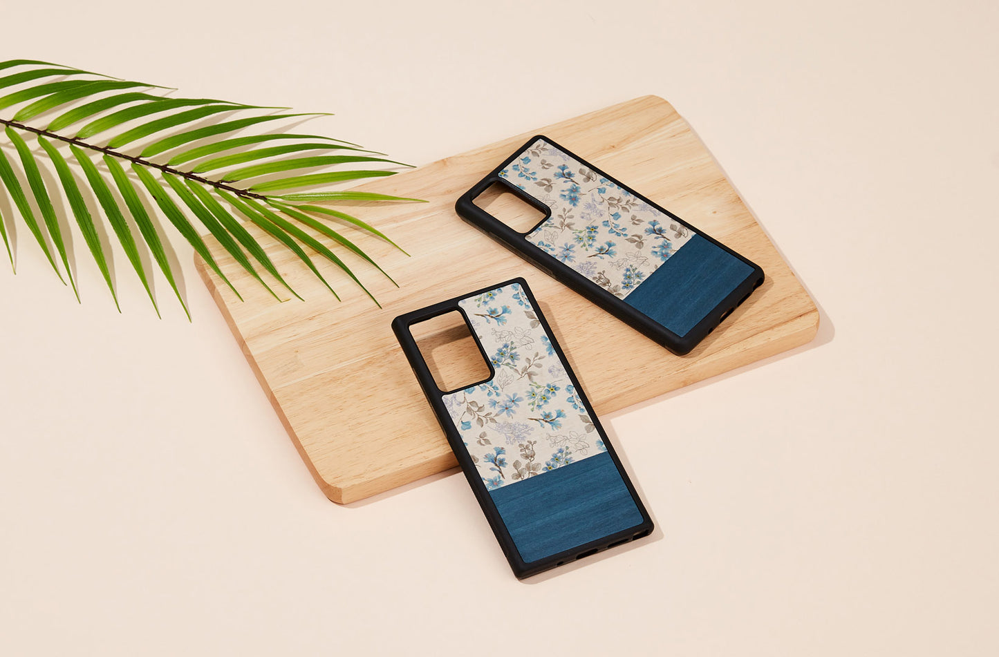 Samsung Galaxy Note20 flower cover made of wood, blue/black