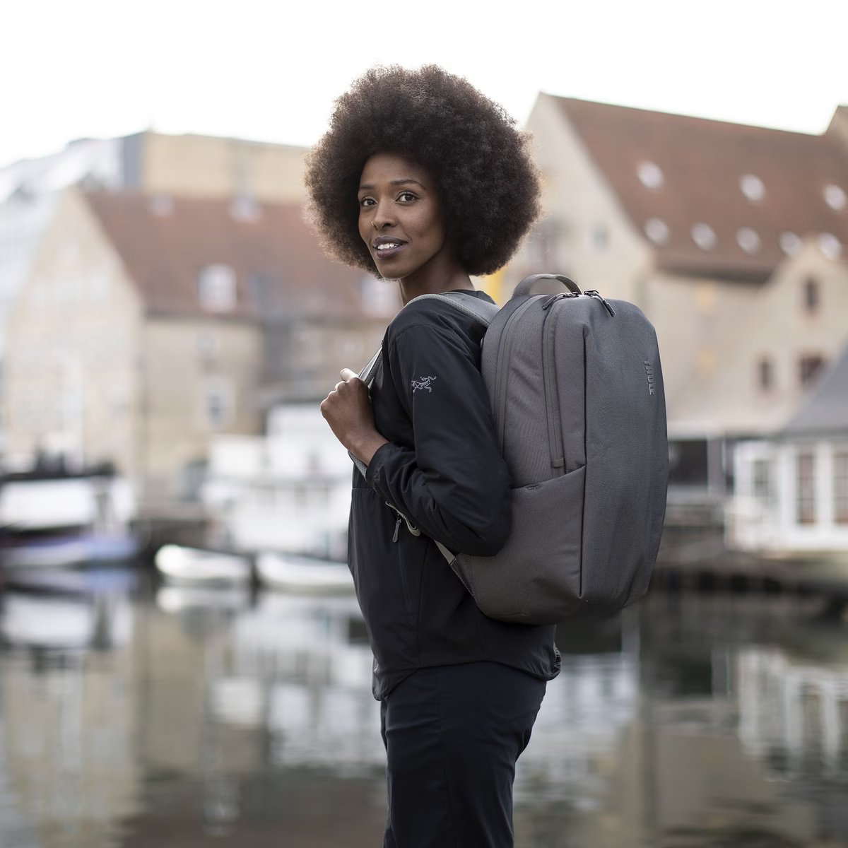 Mugursoma ar polsterētu klēpjdatora nodalījumu Thule Subterra 2 BP 21L Vetiver Gray