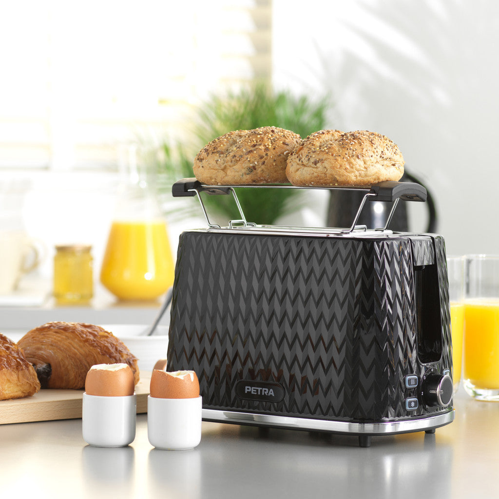 Toaster 2 šķēles Petra Chevron PT3860BLKVDEEU10